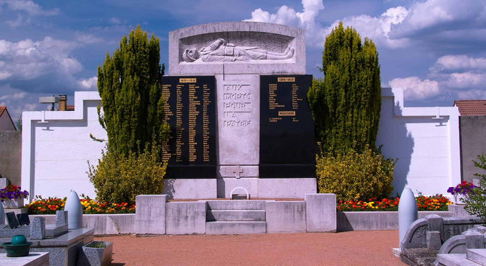 Monument aux morts irigny